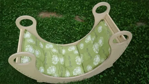 Kinderwippe aus Holz
